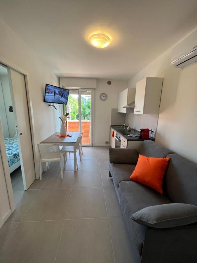 Twin Pine Trees Flats, Near Beach บิบิโอเน ภายนอก รูปภาพ